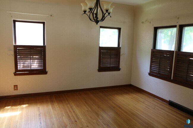 Foto del edificio - 620 E Wiswall Pl