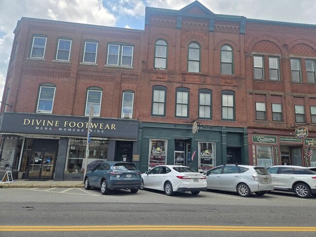 Building Photo - 163 Main St
