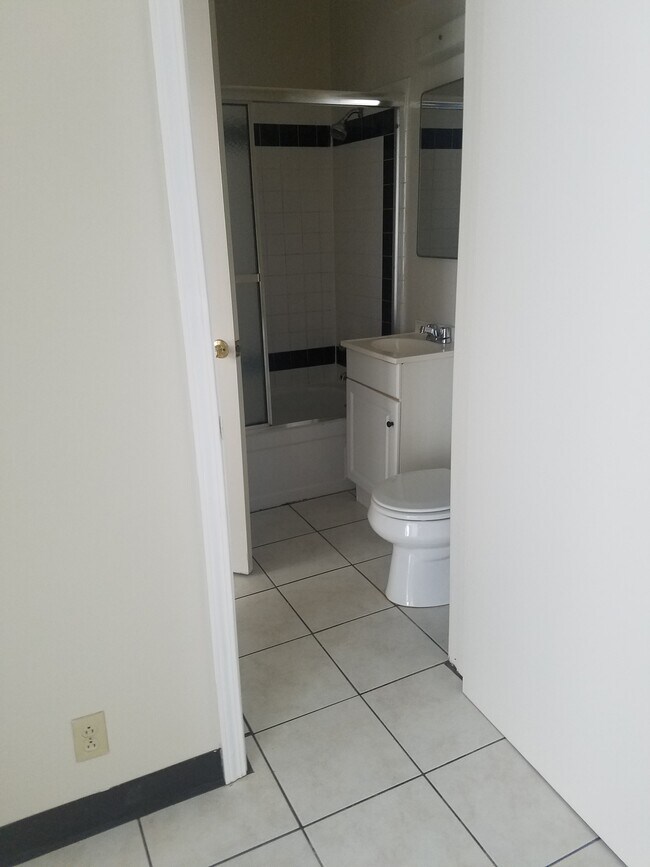 Foto del edificio - 1835 Delaware St