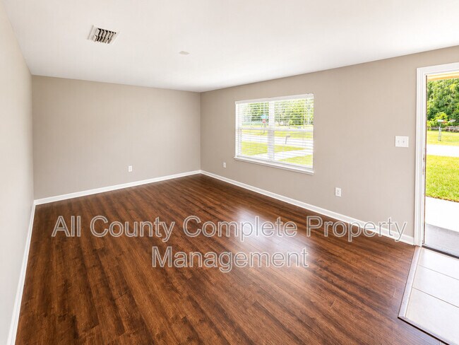 Foto del edificio - 10881 Key Coral Dr