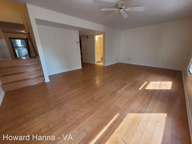 Building Photo - 3 br, 1.5 bath House - 1318 Milton Street