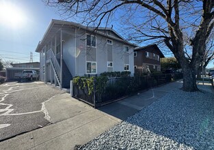 Building Photo - 201 Alexander Ave