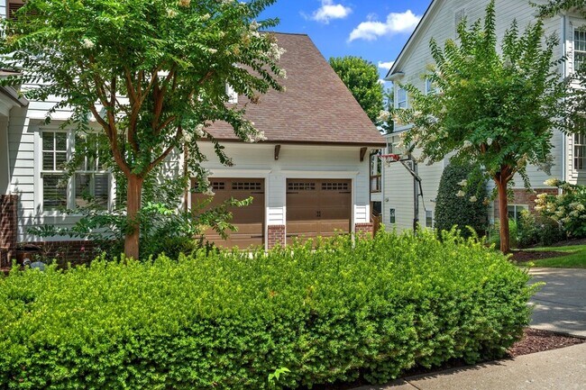 Building Photo - 444 Wild Elm St