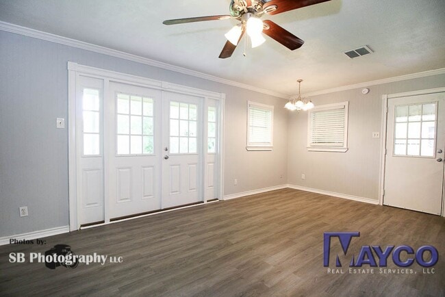 Building Photo - 3 bedroom 2 bath in Bossier!