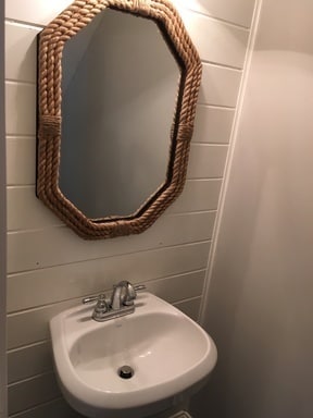 Building Photo - West End