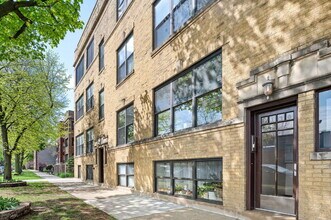 Building Photo - 5138 N Winchester Ave