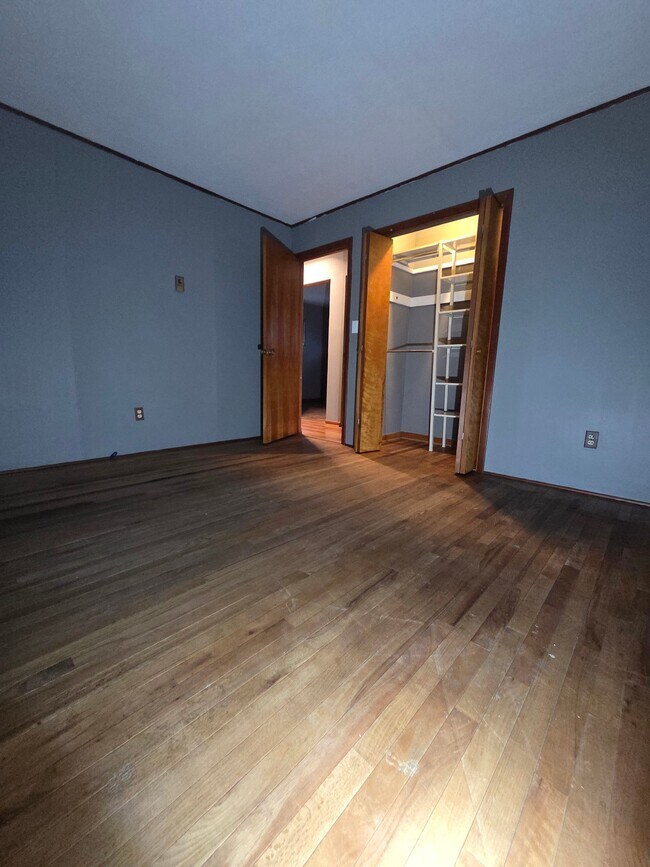 Foto del edificio - 218 E Pierce St