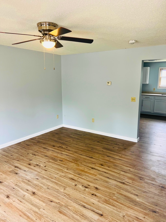 Building Photo - 10 Colby Way