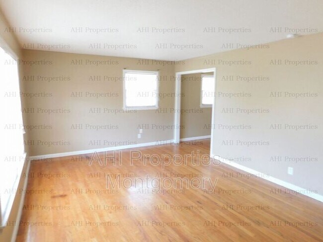 Building Photo - 1353 Devonshire Dr