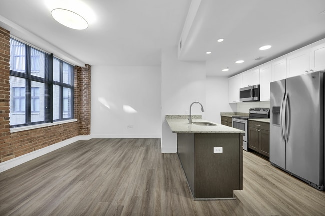 The Forsyth - The Residences at Barnett