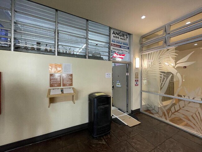 Foto del edificio - REGENCY TOWER studio w/pkg, sec, A/C, W/D,...