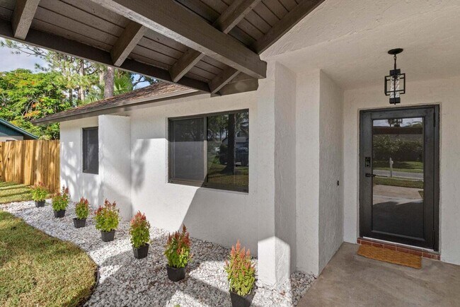 Foto del edificio - 867 Sunflower Ave