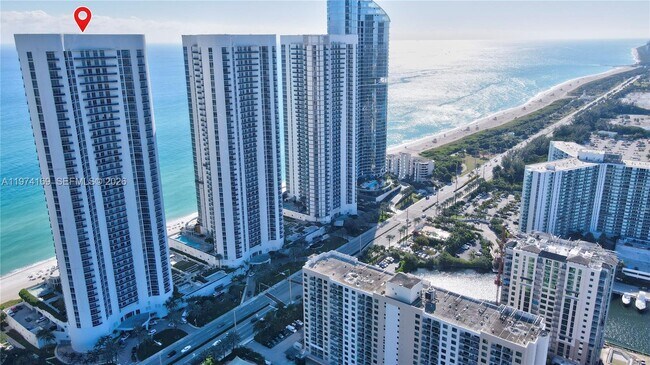 Foto del edificio - 16001 Collins Ave