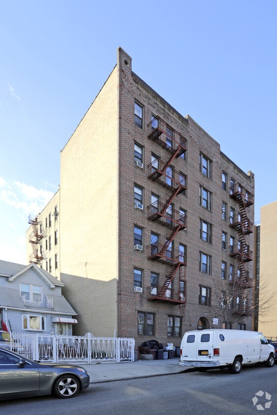 Building Photo - 90-38 170th St