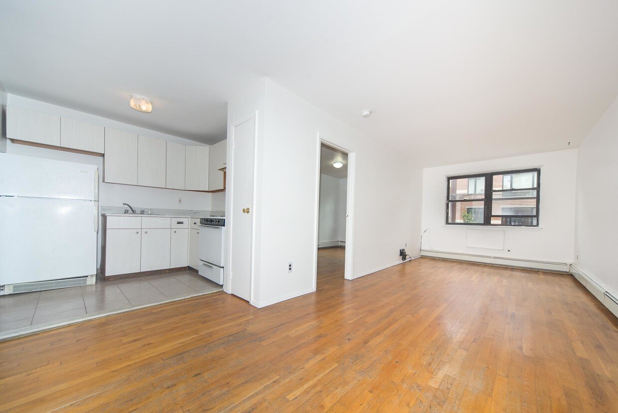 Primary Photo - 71 Sutton Street
