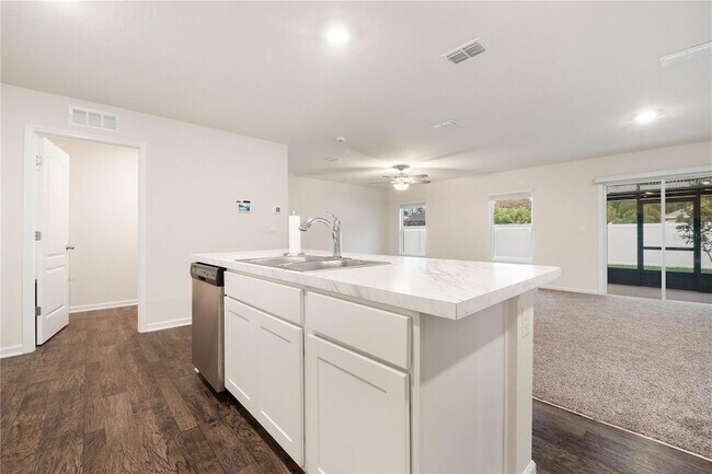 Foto del edificio - 669 Grand Reserve Dr