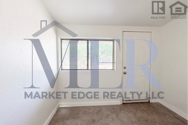 Foto del edificio - 2Bed/1Bath Home 24th St/Thomas Rd! $399 MO...