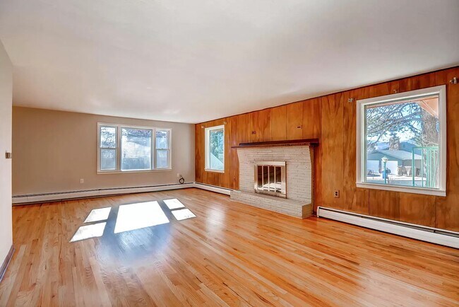 Photo - 3847 Linda Vista Ln House