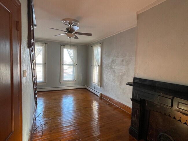 Foto del edificio - 156 S Broad St