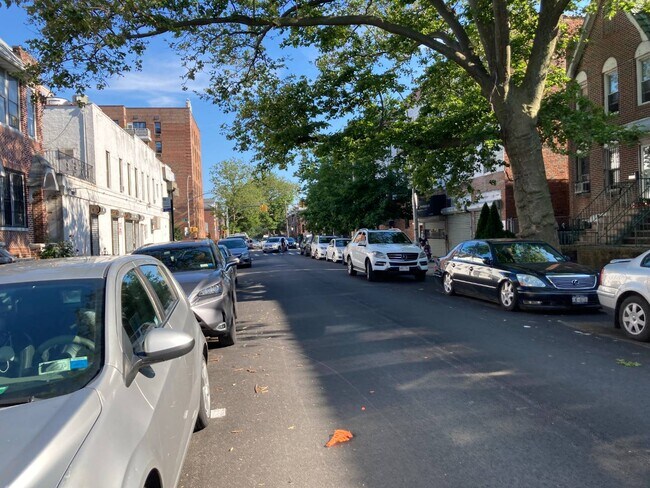 Foto del edificio - 2071 E 24th St