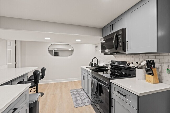 Foto del edificio - 651 Columbia Rd NW