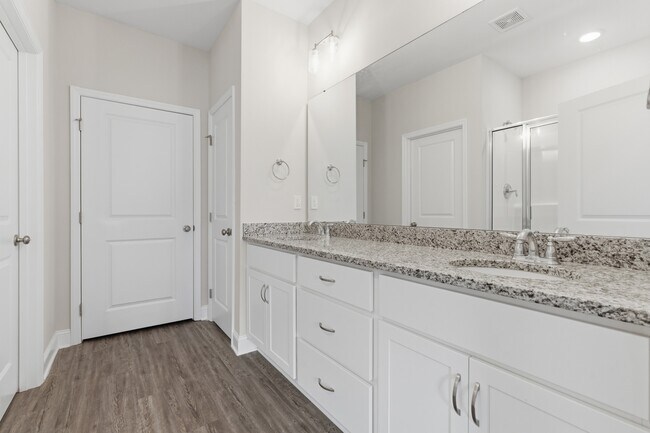 Foto del edificio - 3237 McClellan Way SE