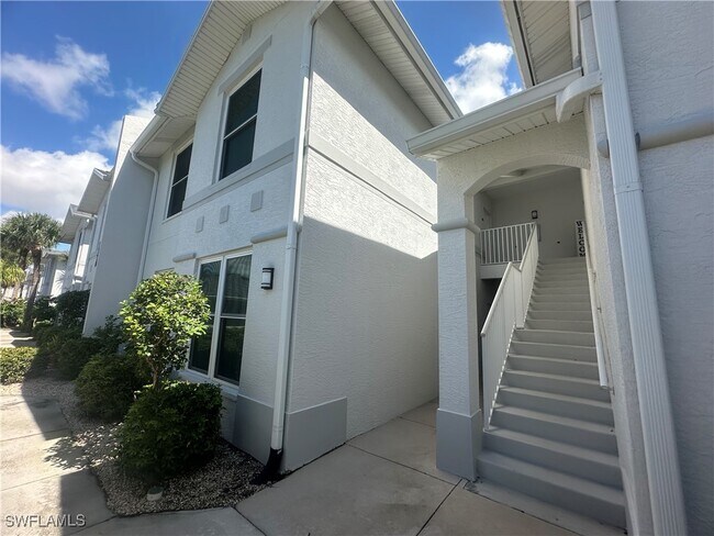 Foto del edificio - 1320 Charleston Square Dr