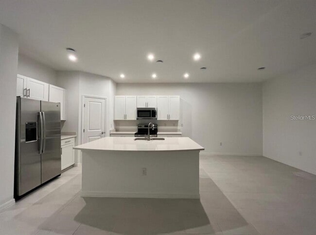 Building Photo - 8589 Lunar Skye St