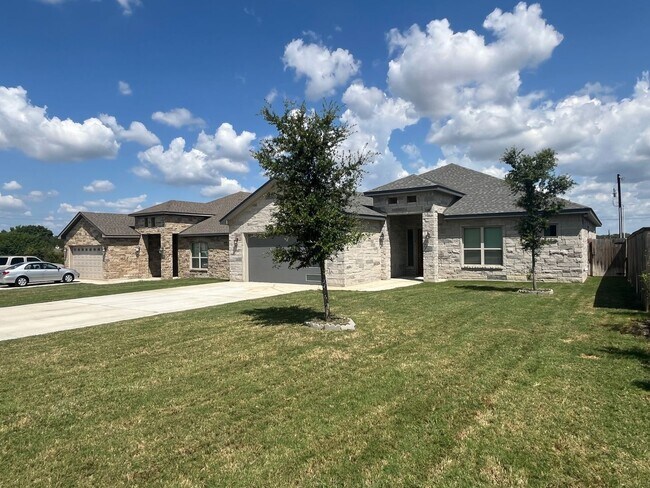 Foto del edificio - 4815 Viewcrest Rd