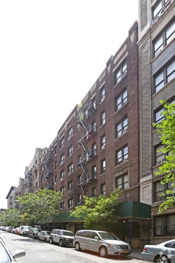 Building Photo - 620 W 141st St