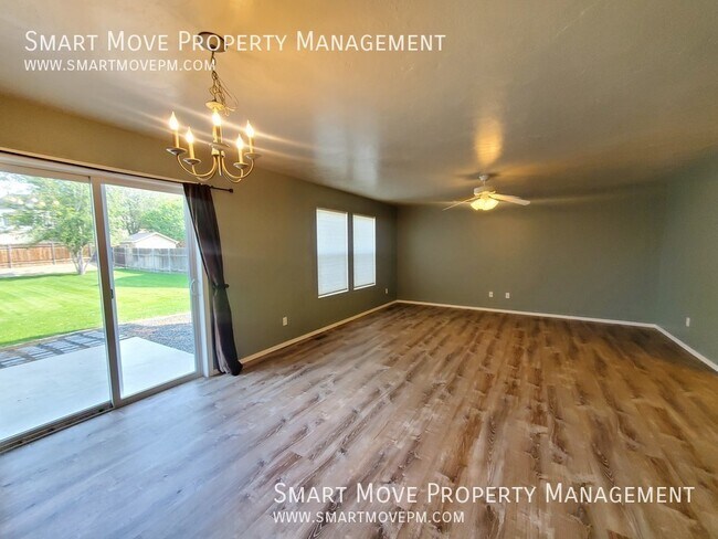 Building Photo - South Boise Cutie. Large Yard. Near School...