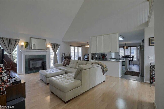 Foto del edificio - 53099 Pimpernil Ln