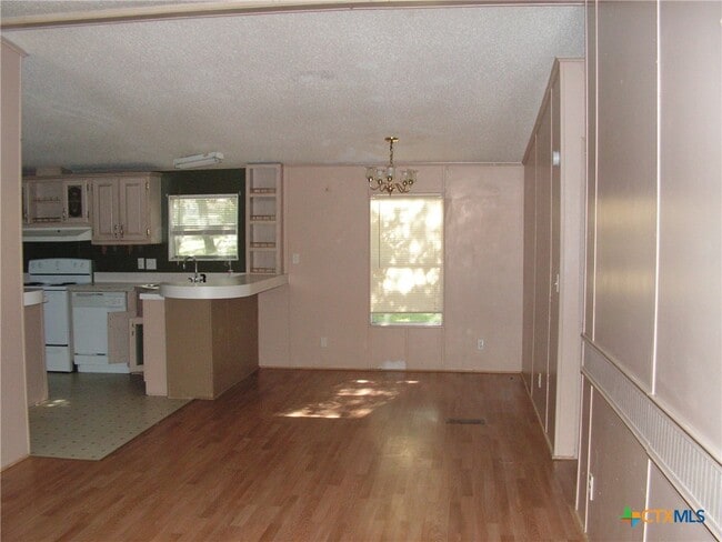 Building Photo - 532 Grandview Bend