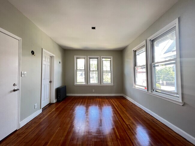 Unit 2 - 899 S 19th St