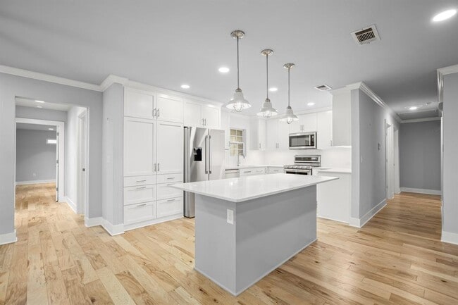 Foto del edificio - 3307 Garden Villa Ln