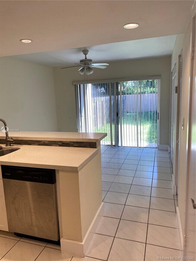Building Photo - 10385 SW 154th Circle Ct