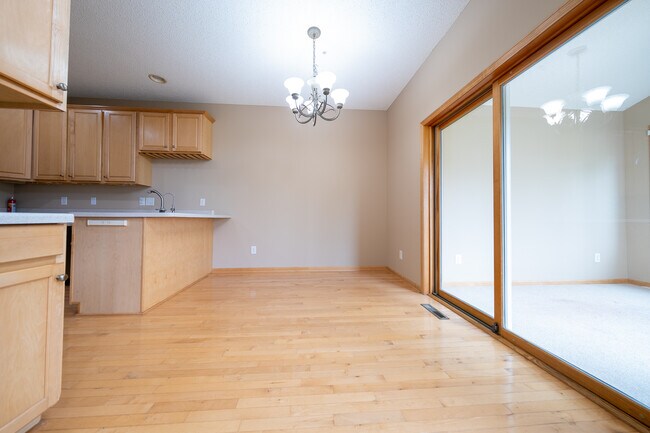 Foto del edificio - 4989 Archer Ln N