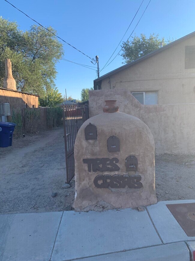 Foto del edificio - 2406 Dora Ave NW