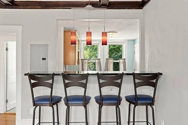 Foto del edificio - 1742 Commonwealth Ave