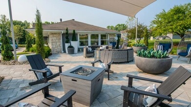 Building Photo - Emory Lakes Luxury Apartments