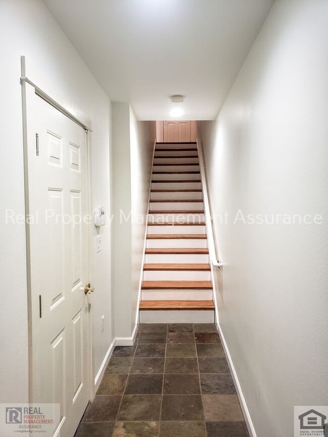 Foto del edificio - 10275 NW Alder Grove Ln