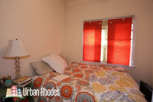 Building Photo - 2430 N Marshfield Ave