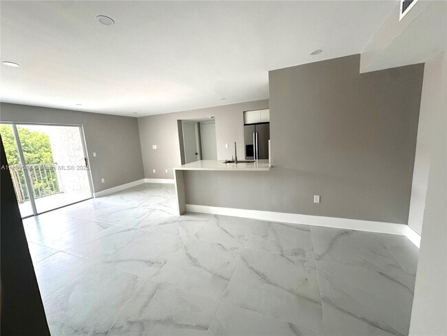 Building Photo - 15221 SW 80th St