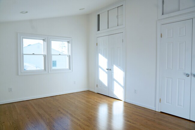 Building Photo - 22 Oldwood Rd