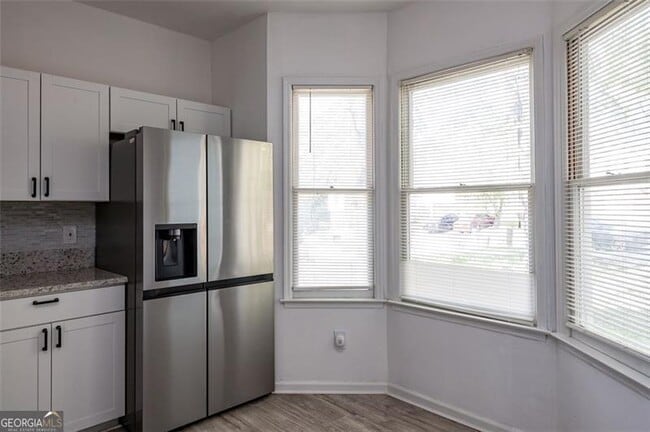 Foto del edificio - 348 Lakeridge Ct