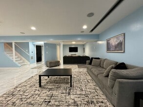 Entry - 6164 Deer Ridge Trl