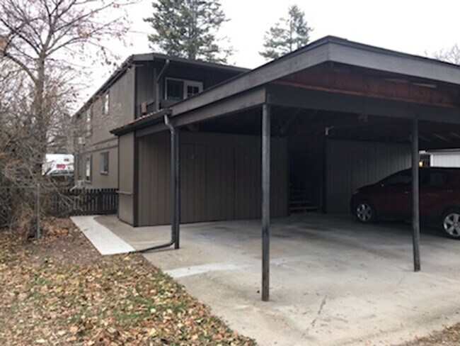 Building Photo - 1117 5th Ave E