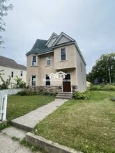 Building Photo - 2828 15th Ave S Building Photo - 2828 15th Ave S