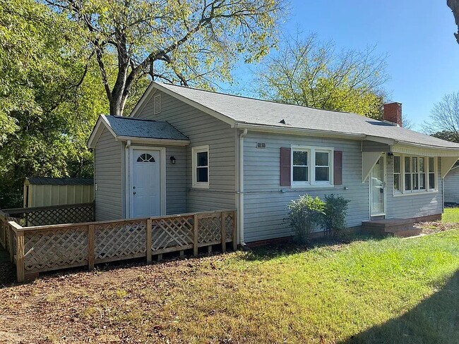 Building Photo - 33 Central Heights Dr