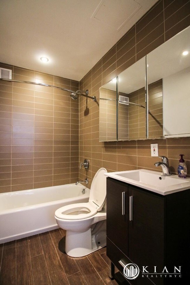 Foto del edificio - 153 E 87th St